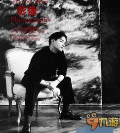 张国荣黑白图片