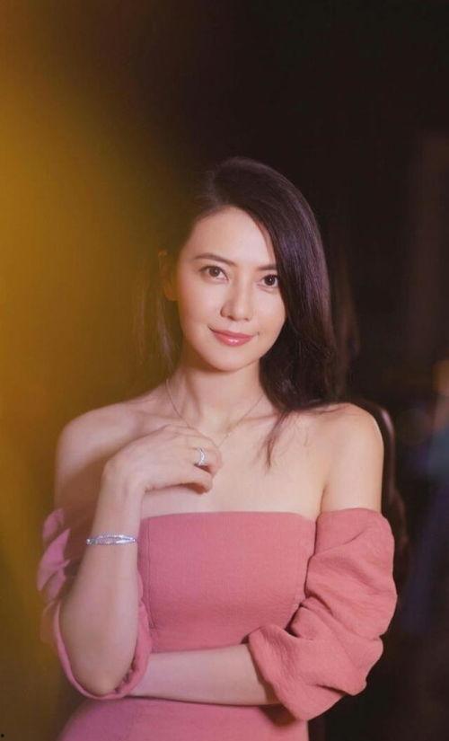 金宝凛生活照,揭秘明星私下的真实魅力